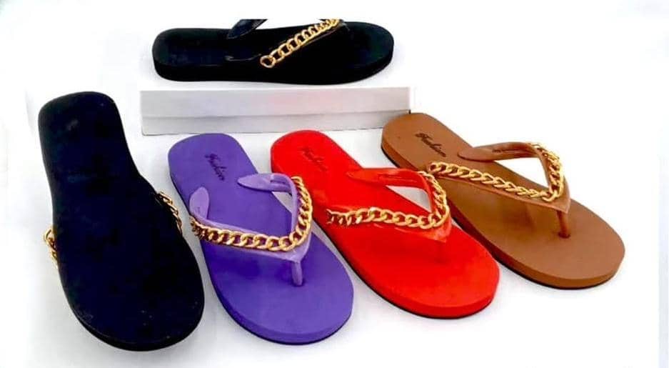 Ladies flat sandals